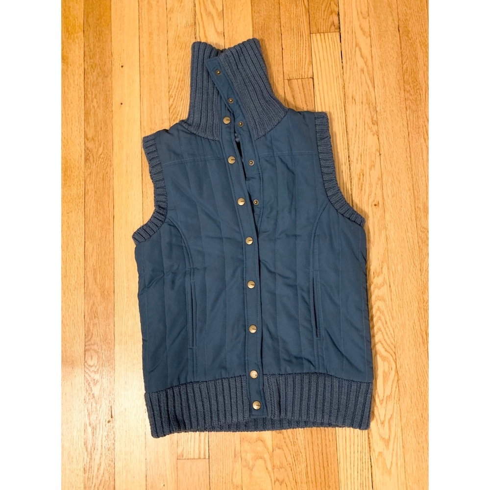 Teal BCBG Max Azria winter vest with buttons